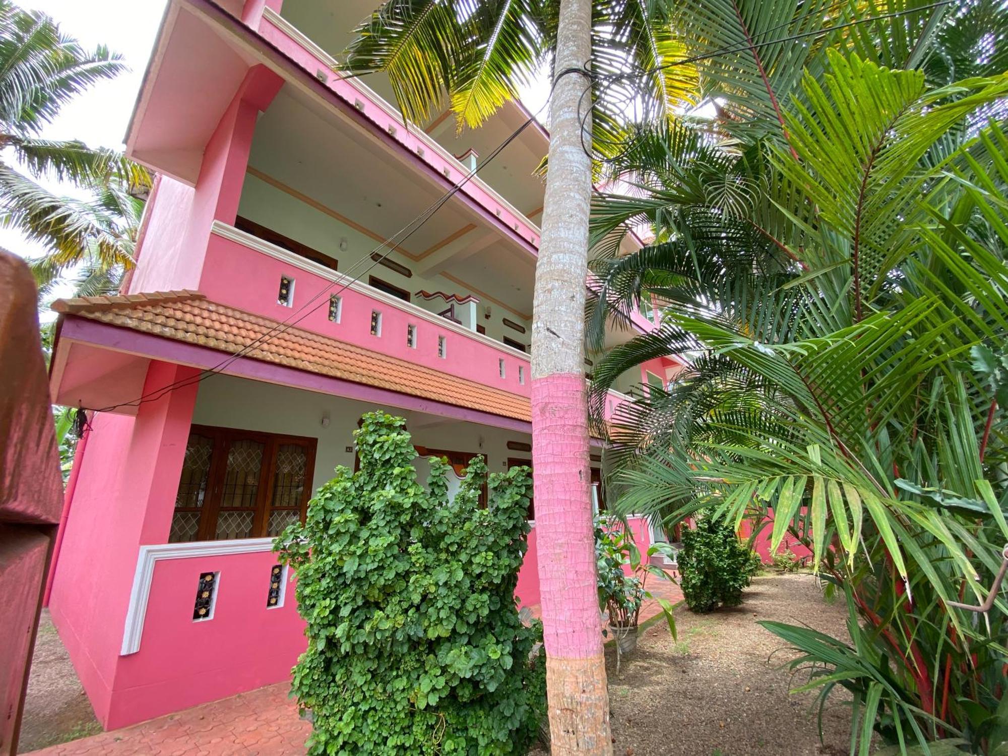 Packbag Comfort Bed & Breakfast Kovalam Exterior photo