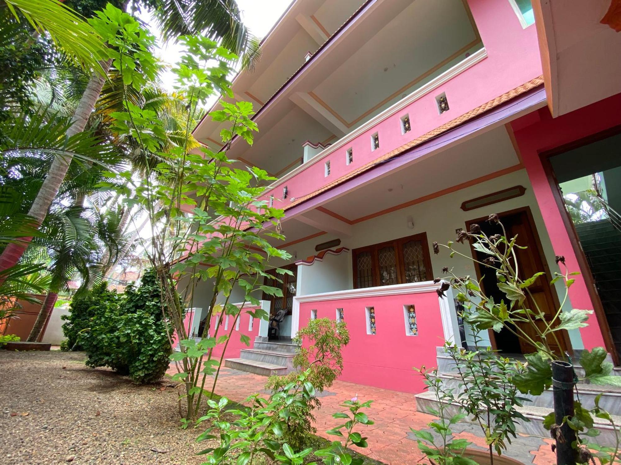 Packbag Comfort Bed & Breakfast Kovalam Exterior photo