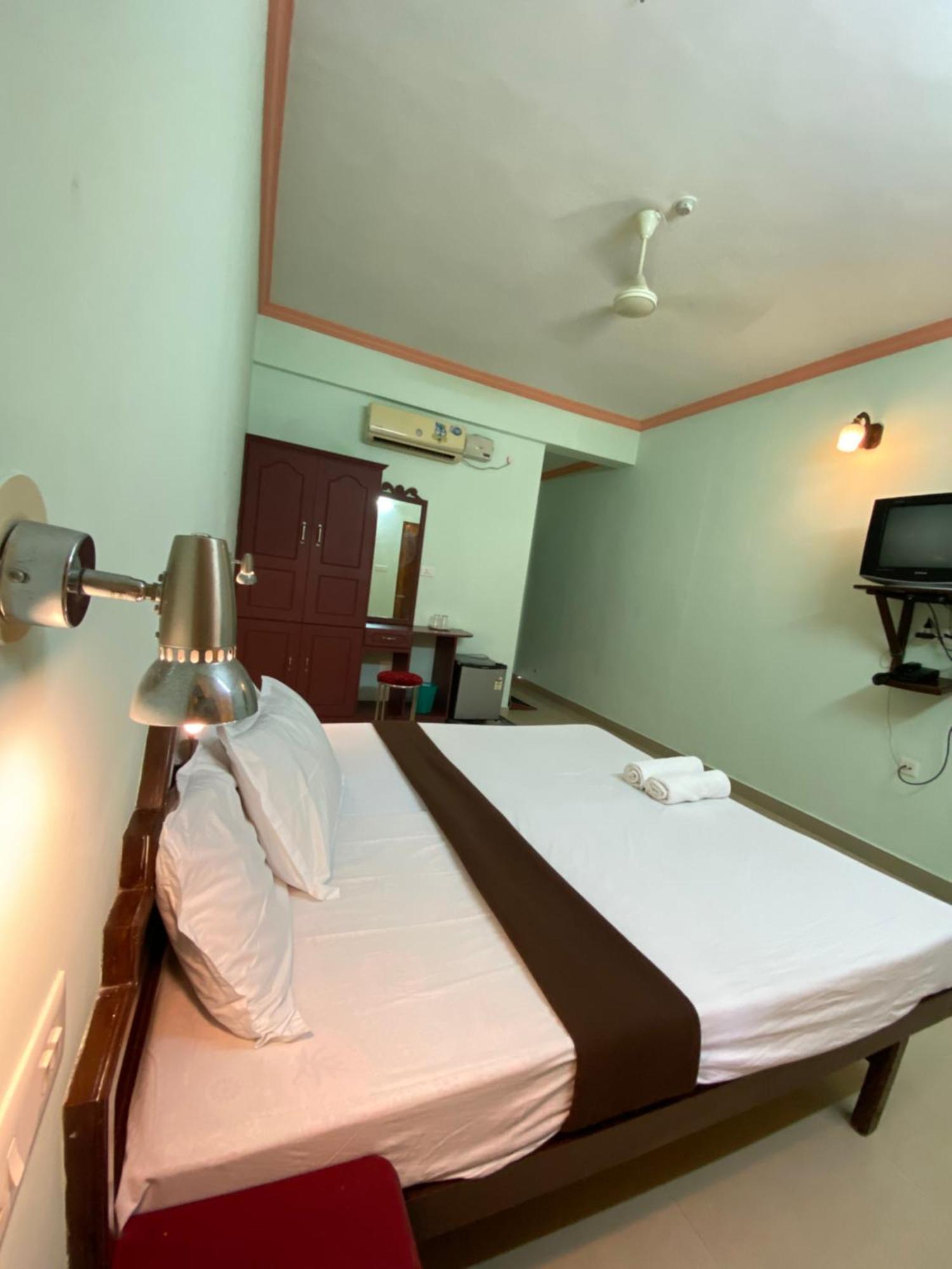 Packbag Comfort Bed & Breakfast Kovalam Exterior photo