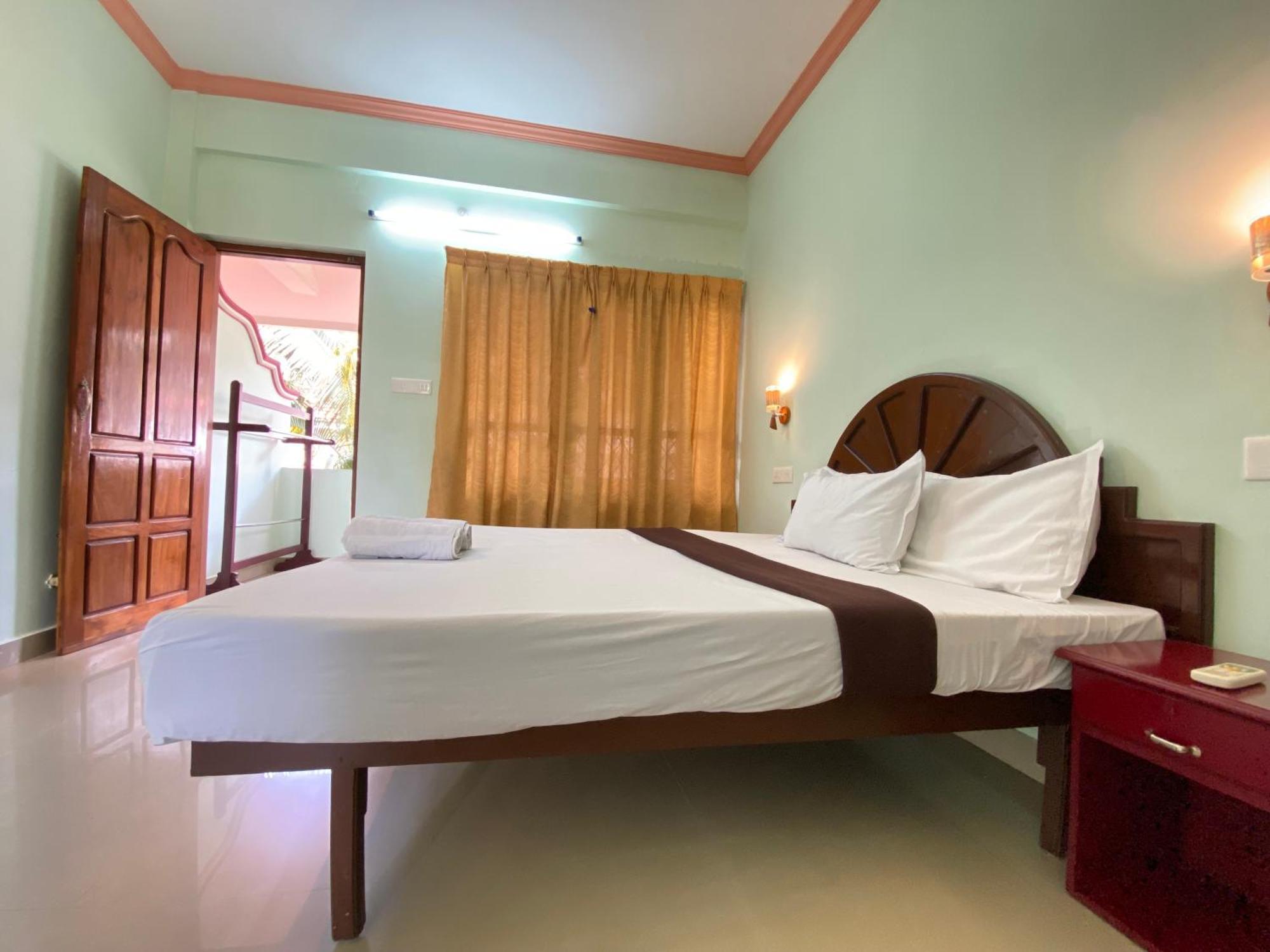 Packbag Comfort Bed & Breakfast Kovalam Exterior photo