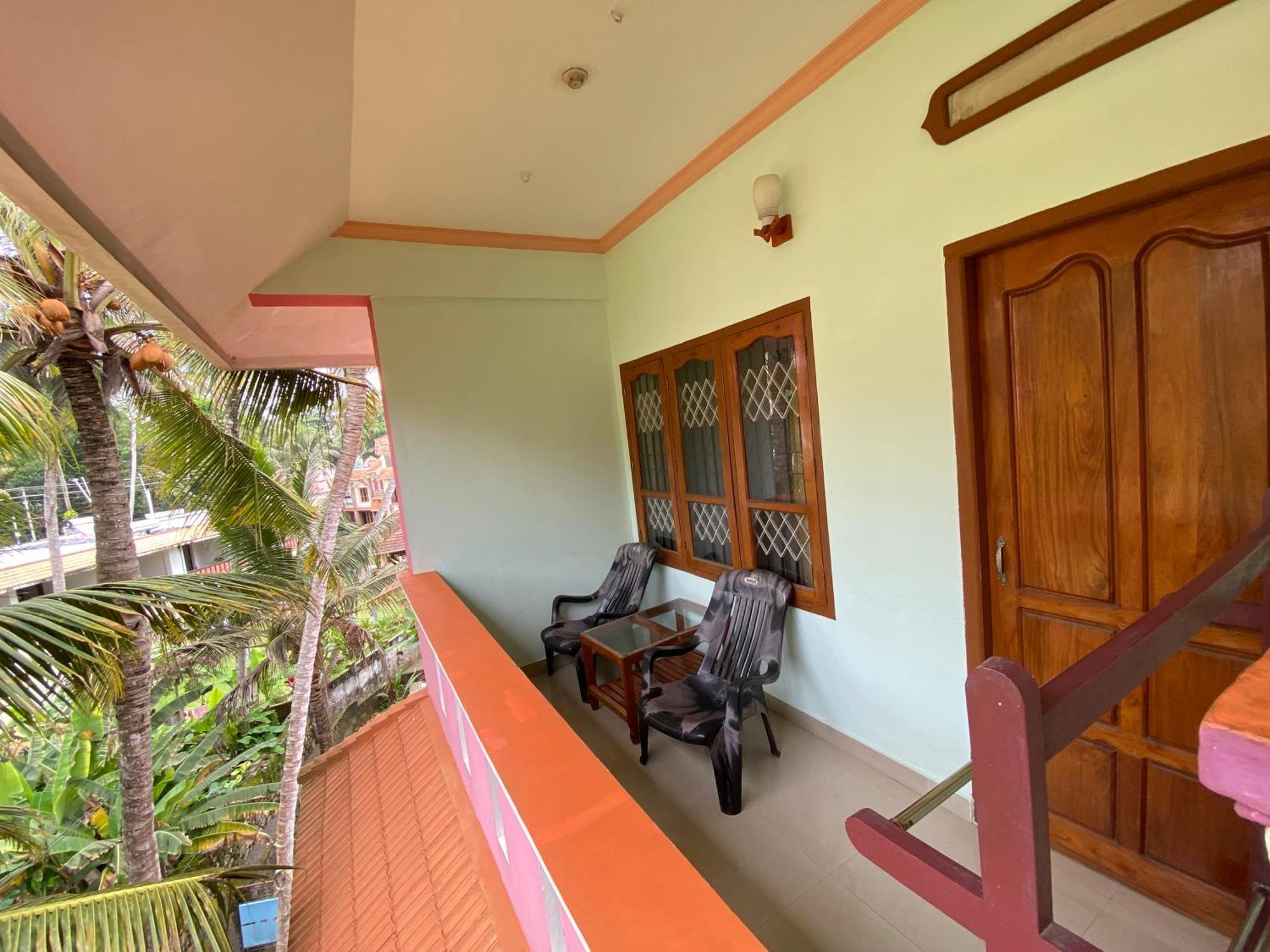 Packbag Comfort Bed & Breakfast Kovalam Exterior photo